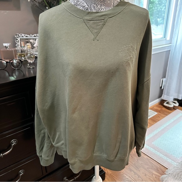 American Eagle Green Daisy Embroidered Crewneck Sweatshirt Size XL - Picture 5 of 15